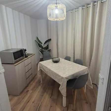 Cosy A 3 Minutes De La Apartment